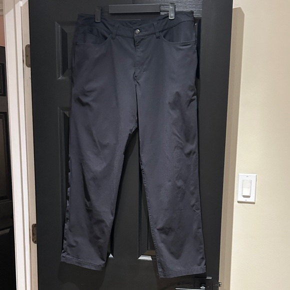 Lululemon black men’s ABC pants - Picture 1 of 8